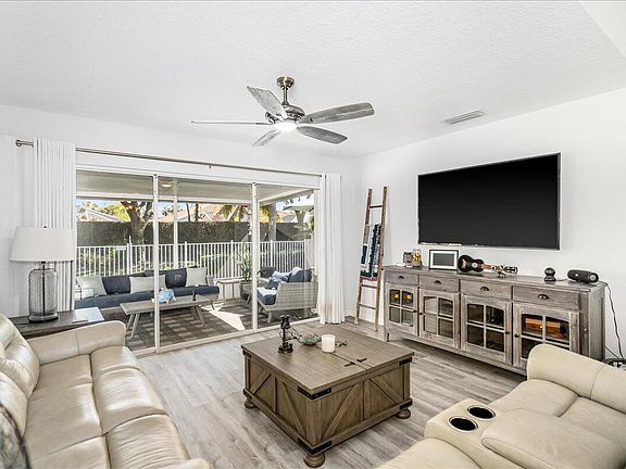 3rd image of 1700 SW Shady Lake Terrace