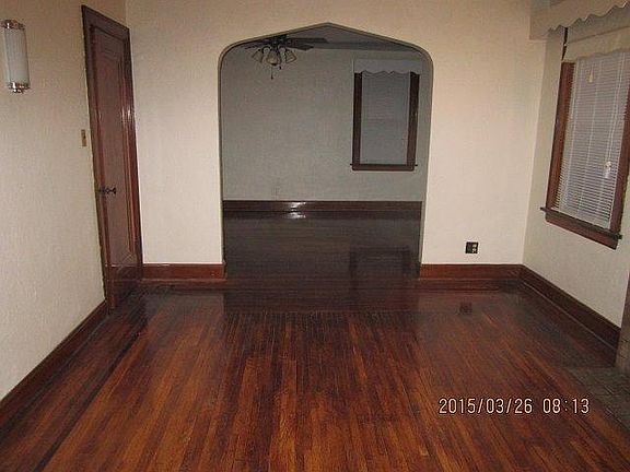 3rd image of 1125 Franklin Ave