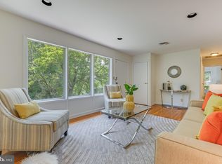 6404 Bannockburn Dr, Bethesda, MD 20817