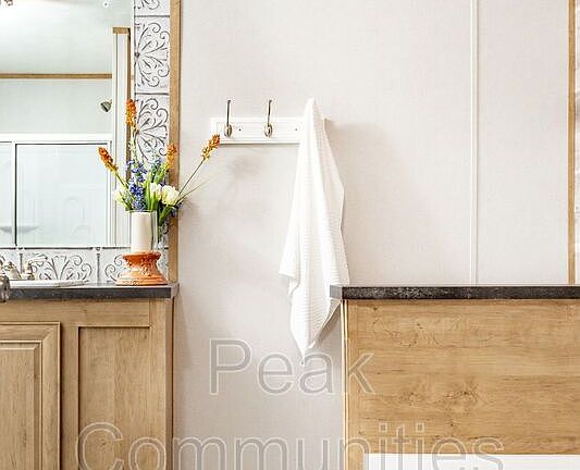 3rd image of 601 James St #81
