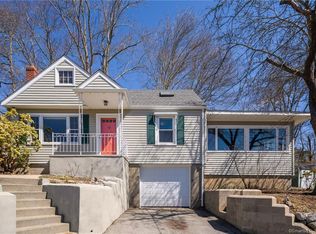 4 Sunnieside Ct, Waterford, CT 06385