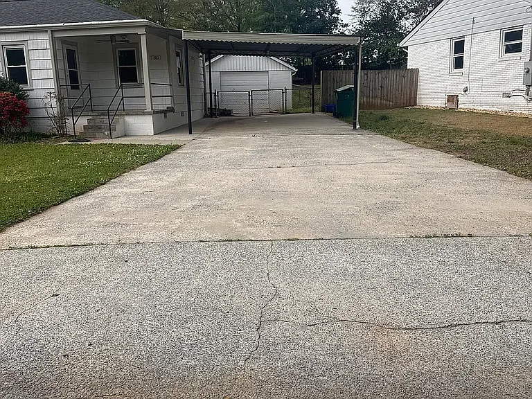 1381 Quarles Ave SE — Photo 12
