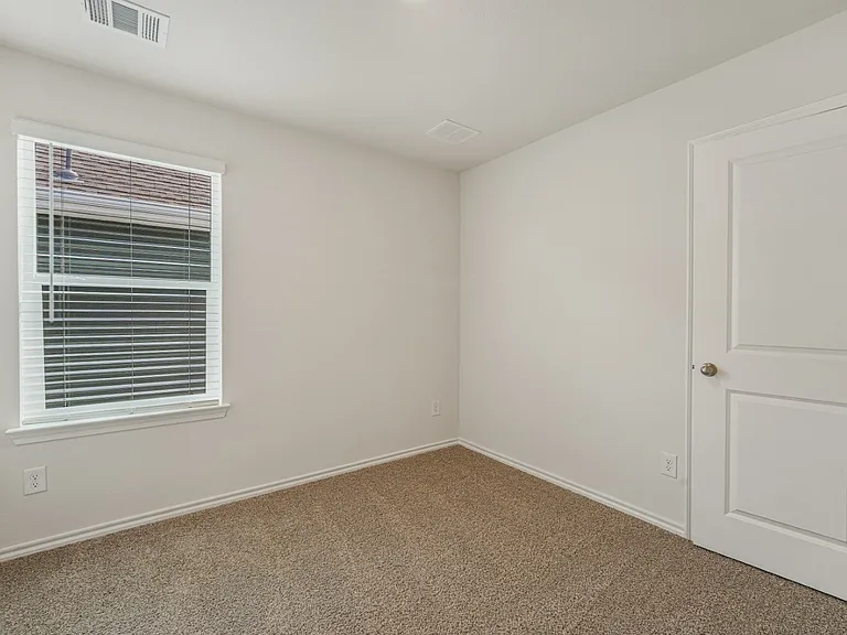 308 Cedar Ct — Photo 13