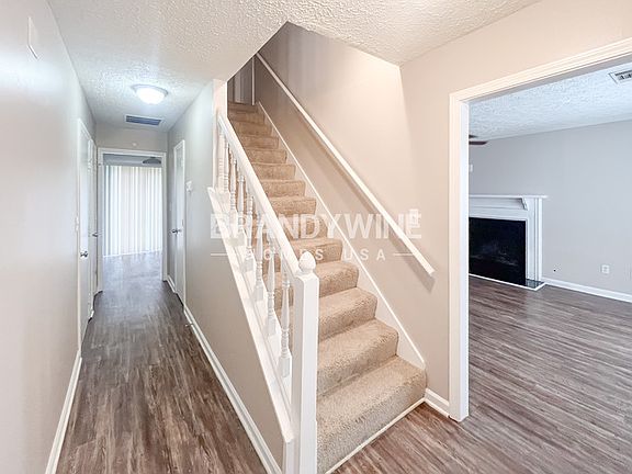 2nd image of 2259 Hampton Dr