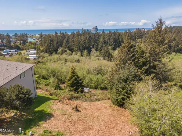 110 Reddekopp Rd, Pacific City, OR 97135