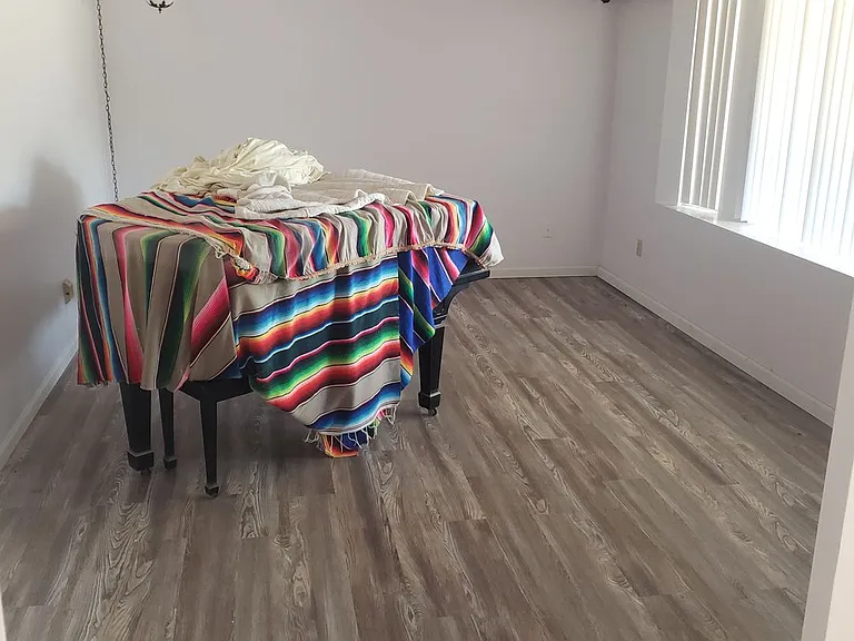 3847 Vine Ave — Photo 10