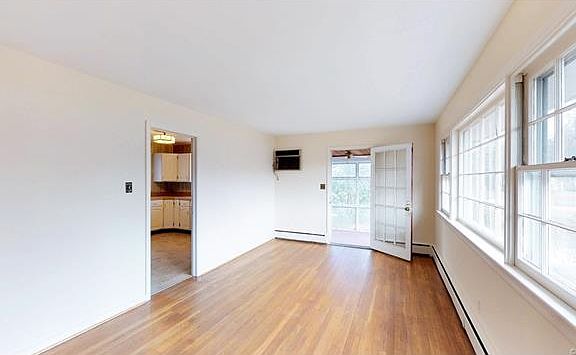 3rd image of 4809 Annlyn Dr