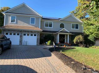 14 Pinewood Ct, Nesconset, NY 11767