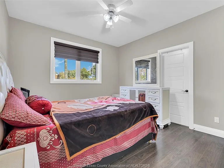 498 Sacred Heart Dr #UPPER — Photo 19