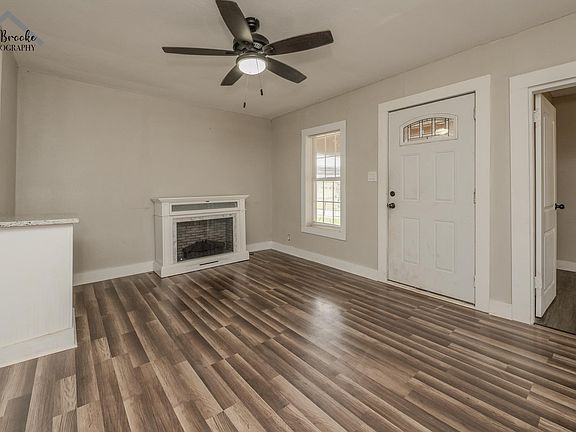 5th image of 2102 Yale Ave