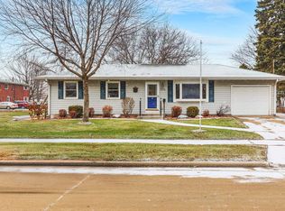 1941 Fabry St, Oshkosh, WI 54902