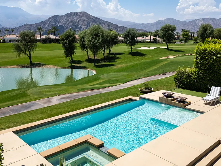 Welcome to Mountain View Oasis!