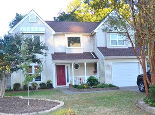 214 Sheffield Ln, Yorktown, VA 23693