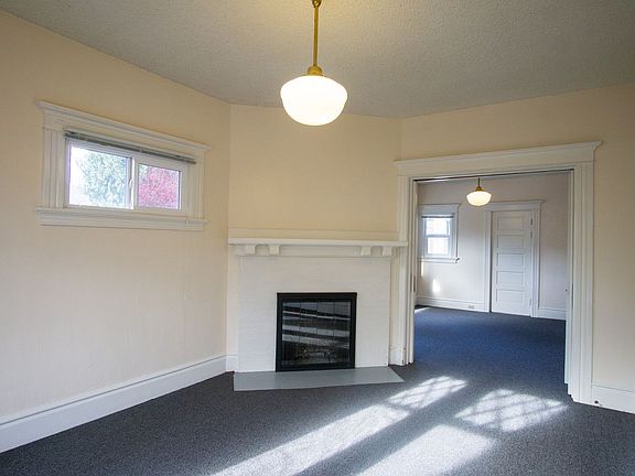 3rd image of 2153-2159 NW Hoyt St #2157