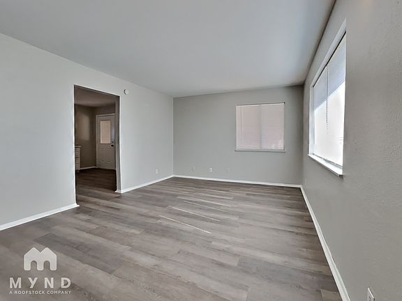5th image of 1204 W Cochise Dr APT 1