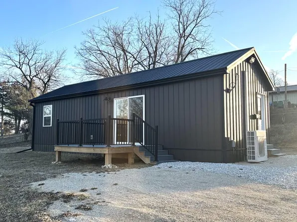 106 W Jackson St, Edina, MO 63537