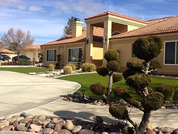 4th image of 16183 Siskiyou Ct