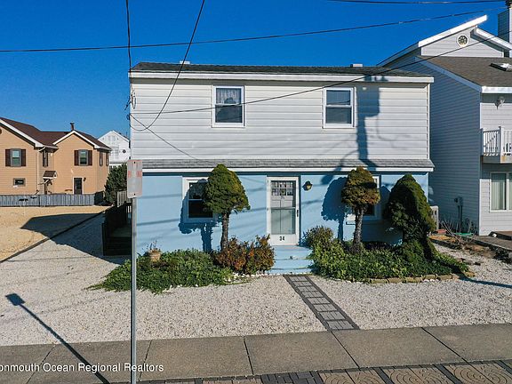 2nd image of 34 14th Ave