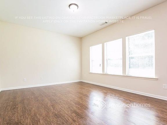 3rd image of 1562 Ewing Farm Dr