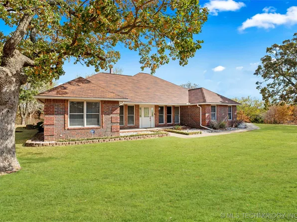 15749 Crystal Bay Dr, Skiatook, OK 74070