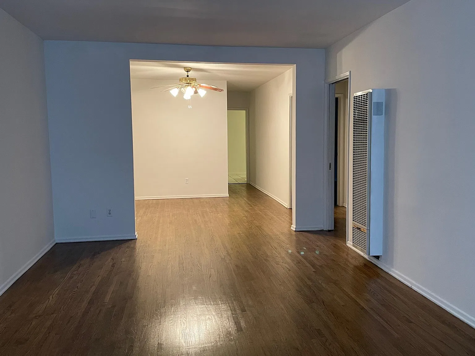 2 bed, 1000 sqft, $2,995 — Photo 3