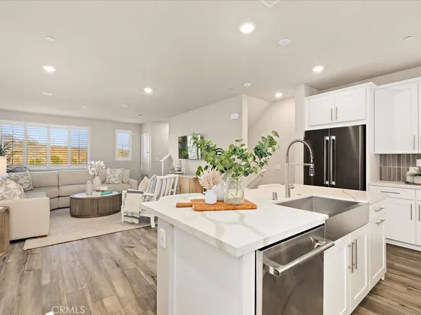 1441 W Longview Ln, San Pedro, CA 90732