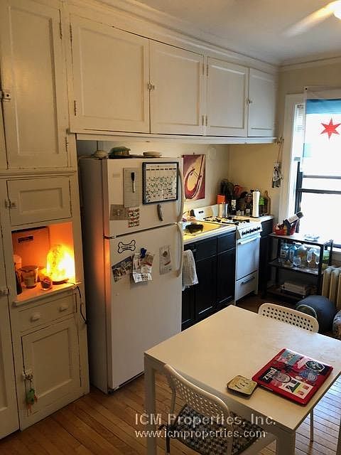 1st image of 4602 N Winchester Ave #2U