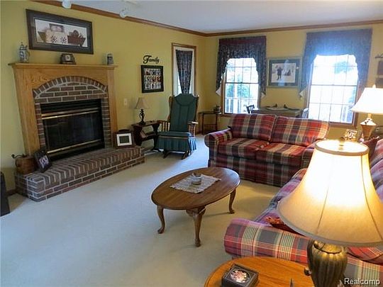 5th image of 1662 Hartland Woods Dr