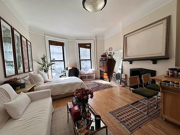 2nd image of 309 W 84th St APT 7