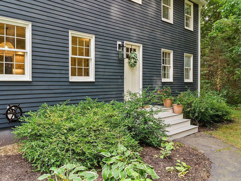 House on the hill ParentBagネイビーストライプ 31 Wild Pasture Road, Kensington, NH 03833 | Zillow