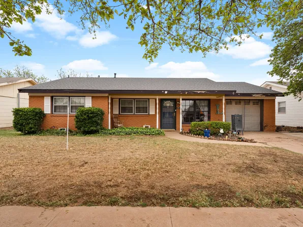 1535 W Lynn St, Slaton, TX 79364