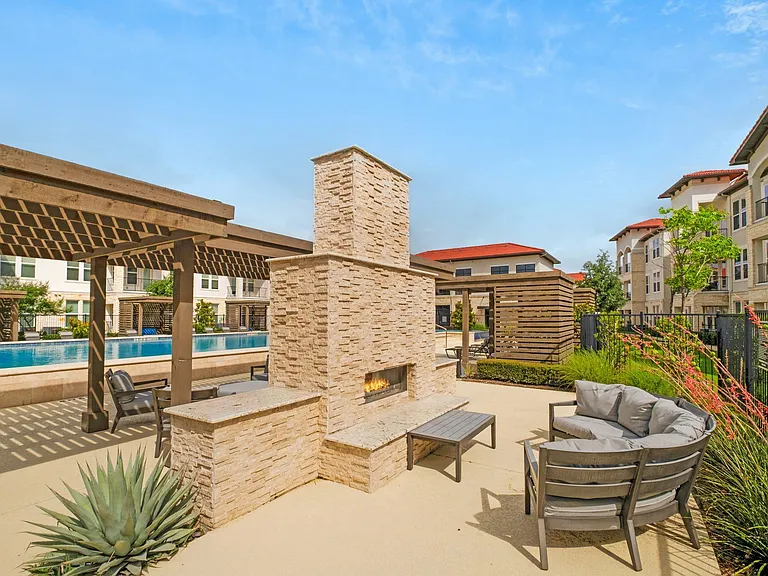 Reveal Lake Ridge — Photo 37