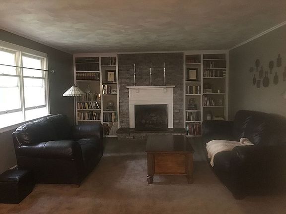 2nd image of 4213 Hamilton Pl