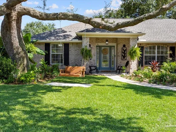 7710 Ramona Dr, Navarre, FL 32566