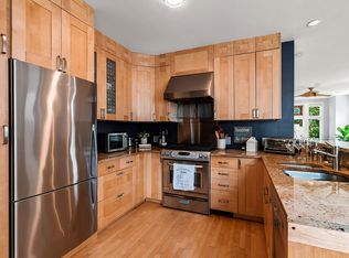 1929 W Henderson St #CH, Chicago, IL 60657