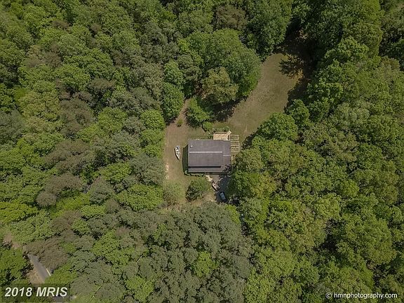 12+ acres of secluded privacy