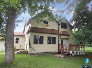 48150 230th St, Flandreau, SD 57028