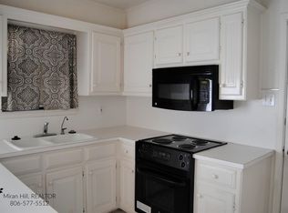 2054 Harvard Dr, Levelland, TX 79336