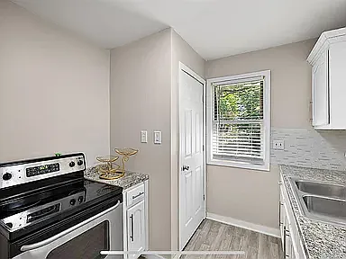 19704 Saint Aubin St — Photo 3