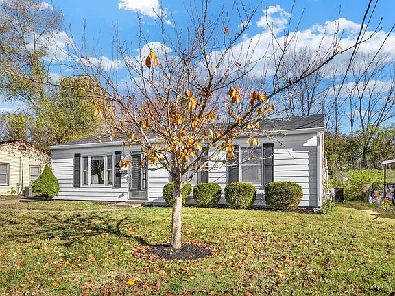 3rd image of 436 Featherwood Dr