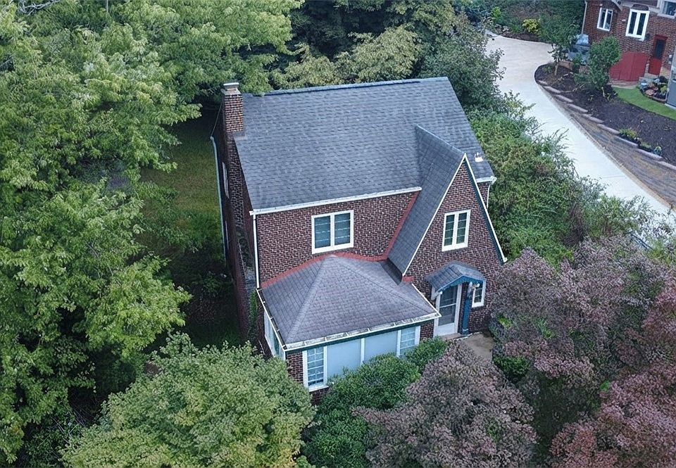 1st image of 225 Woodside Rd