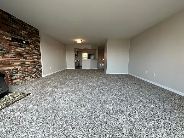 35-43 Bailey Ave — Photo 4