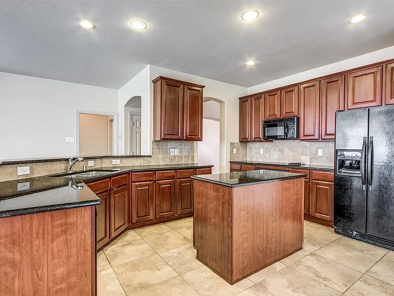 1130 Mission Ln — Photo 6