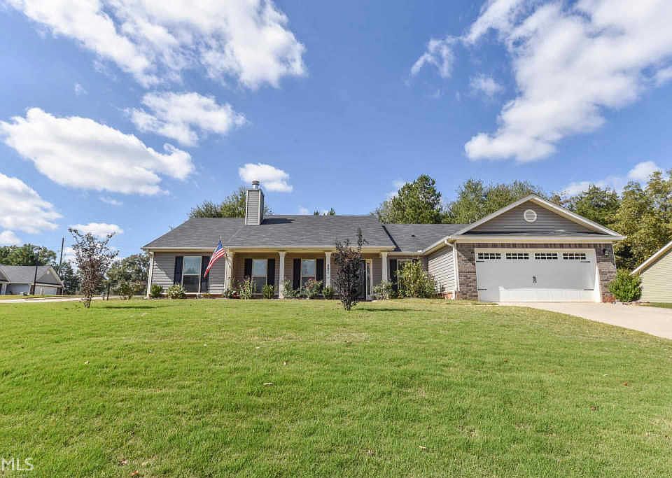 1st image of 221 Petal Creek Ln
