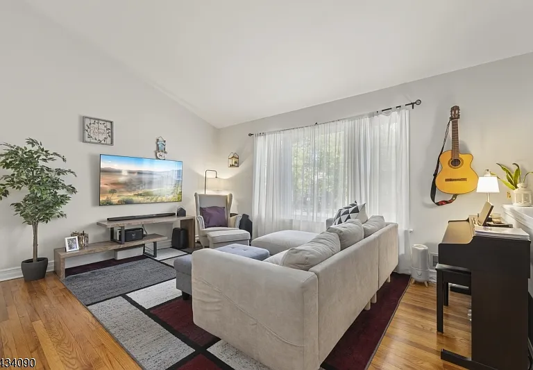 28 Ethan Dr — Photo 8