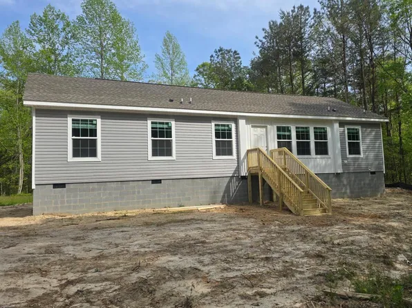3746 Enos Rd, Gloucester, VA 23061