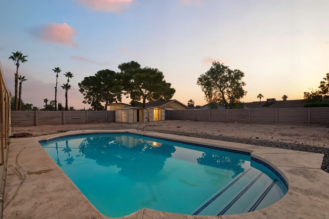 next background image