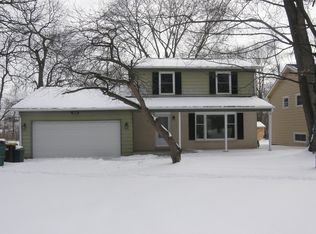 349 Ridge Ave, Crystal Lake, IL 60014