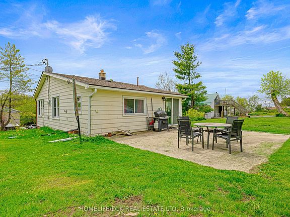 3rd image of 41 Quabbin Rd