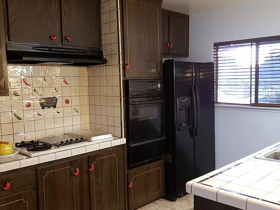 2nd image of 8033 Lake Knoll Dr